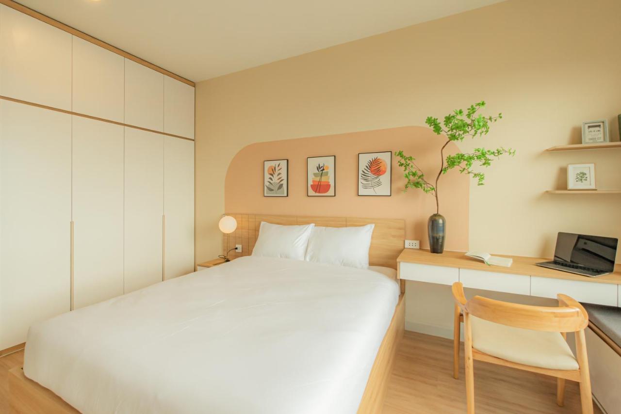 9trip In Soho - 3 Bedrooms In District 1, Next To Bui Vien Walking Street - Free Saigon Nightlife Walking Tour